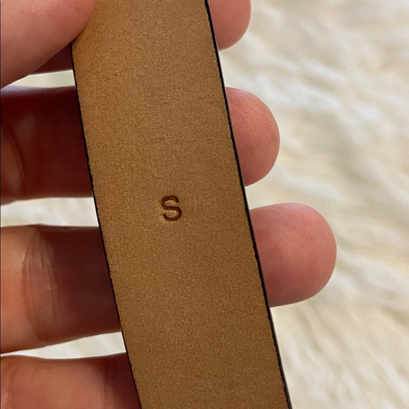 J.Crew Black Textured Belt with Gold Buckle size S BNWOT - Picture 3 of 8